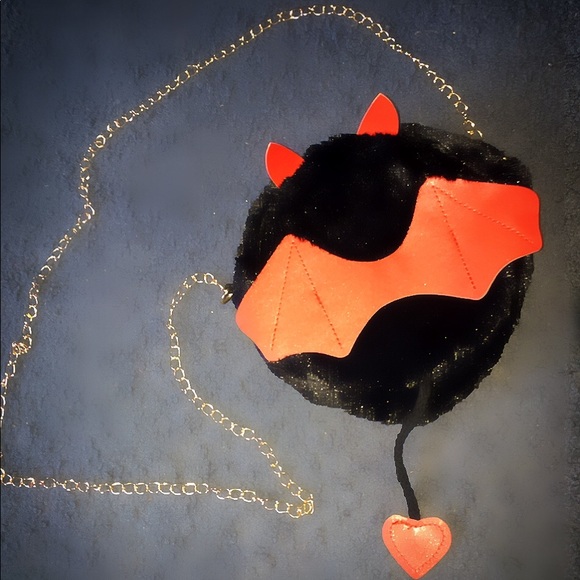 Naughty & Nice Kawaii Pet Crossbody Bag - Picture 2 of 5